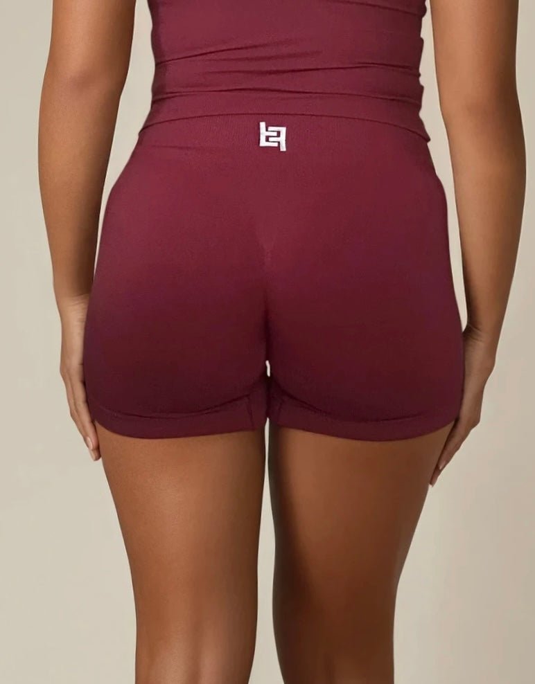 Invisible Scrunch Shorts - Scarlet - Formé